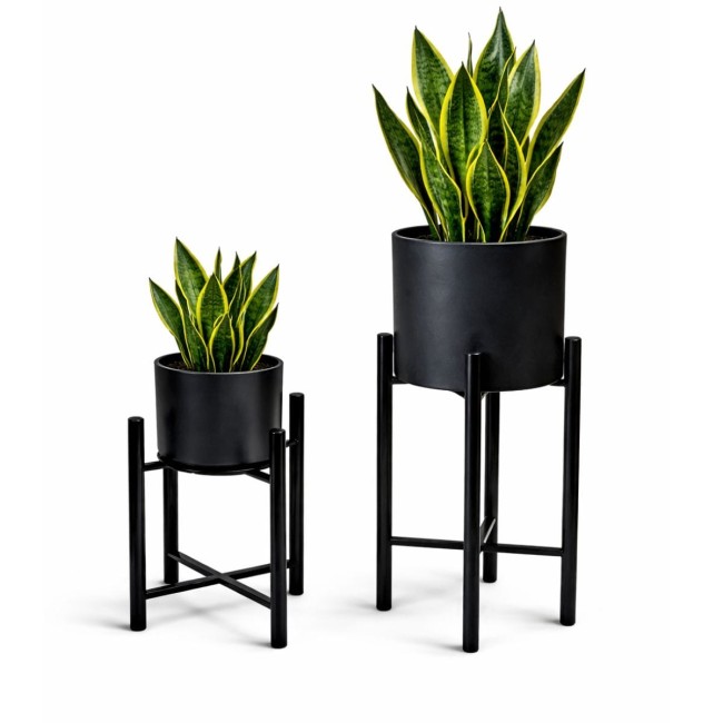 minimalistyczny stojak na rośliny czarny